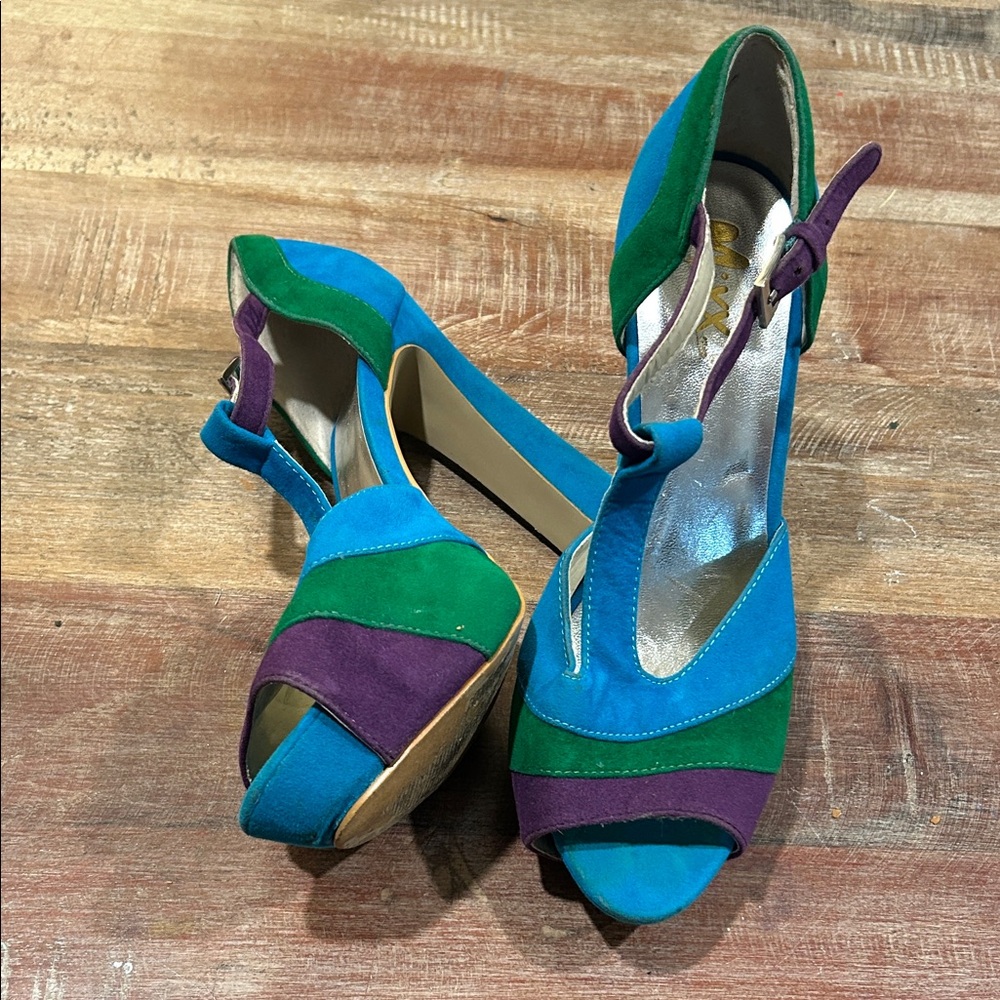 Mixx Shuz wild velvet T-strap velvet peep-toe heels in boho colorway
